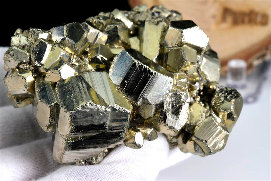 楽天市場】◇CUBO Racracancha◇パイライト 黄鉄鉱 クラスター 原石