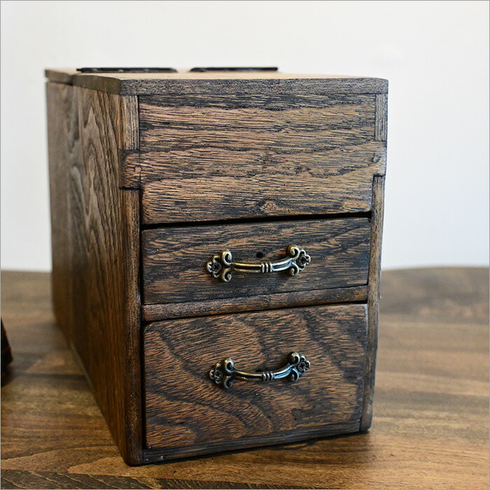 楽天市場】1点物 古びた質感がたまらない 小さな裁縫箱 レトロ 木製