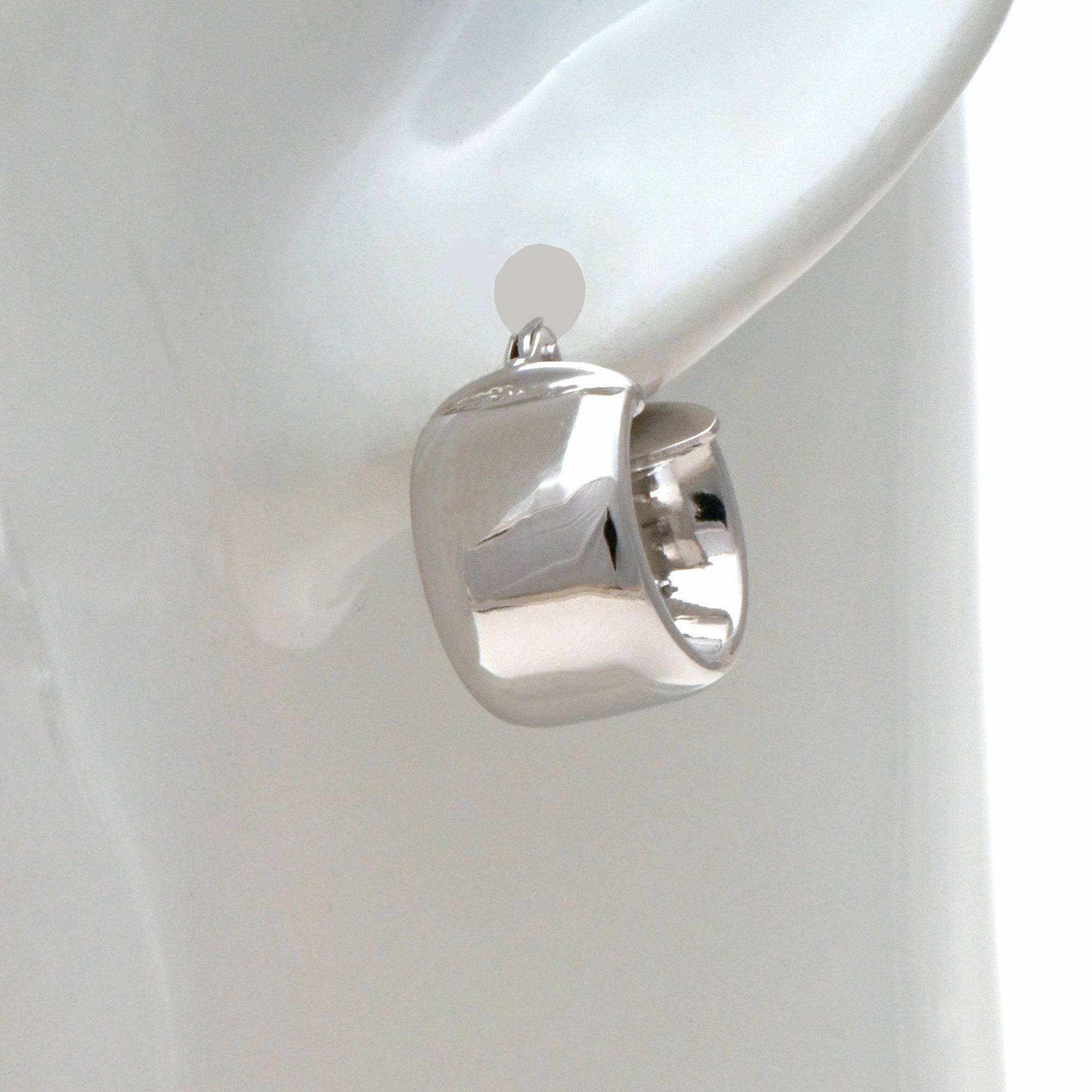 UNOAERRE K18ホワイトゴールドフープピアス 31343 | UNOAERRE