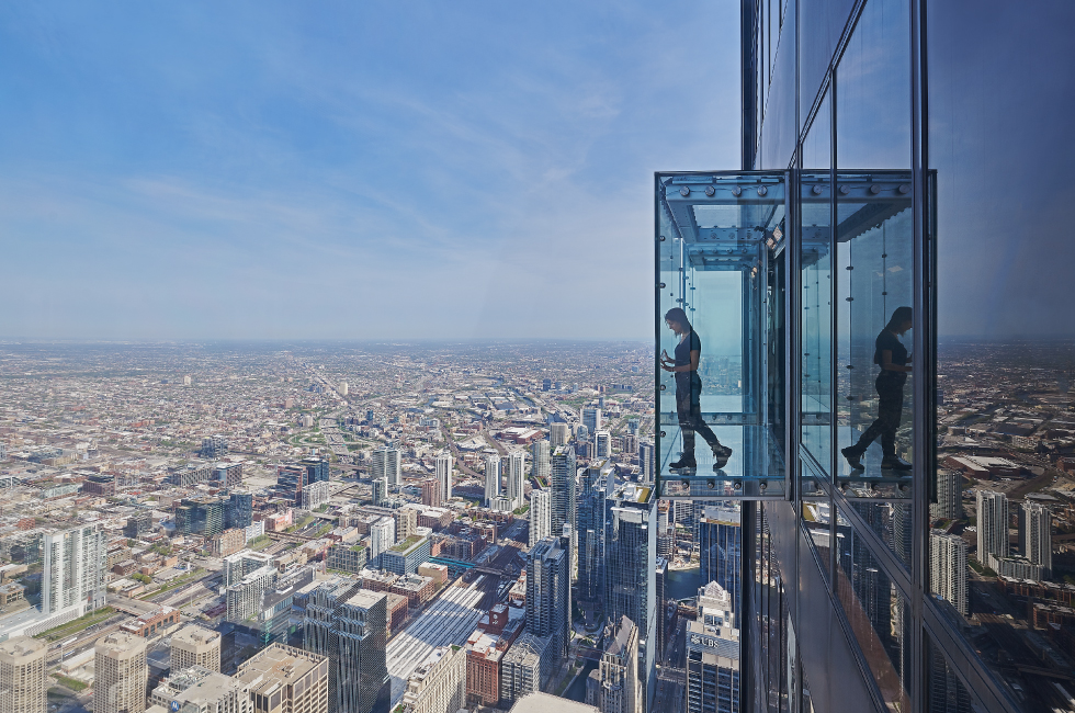 アート、摩天楼、体験。シカゴには大人も楽しめる観光スポットが満載。