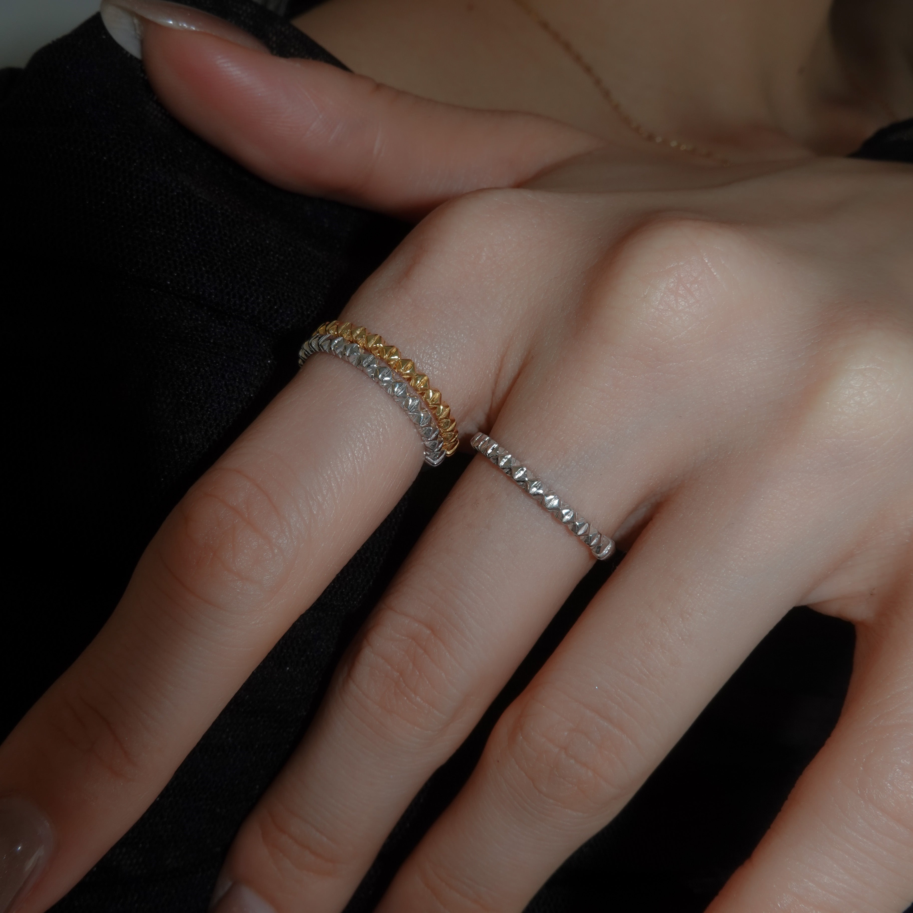 kudana-florentine-engraving-ring-silver – unigem