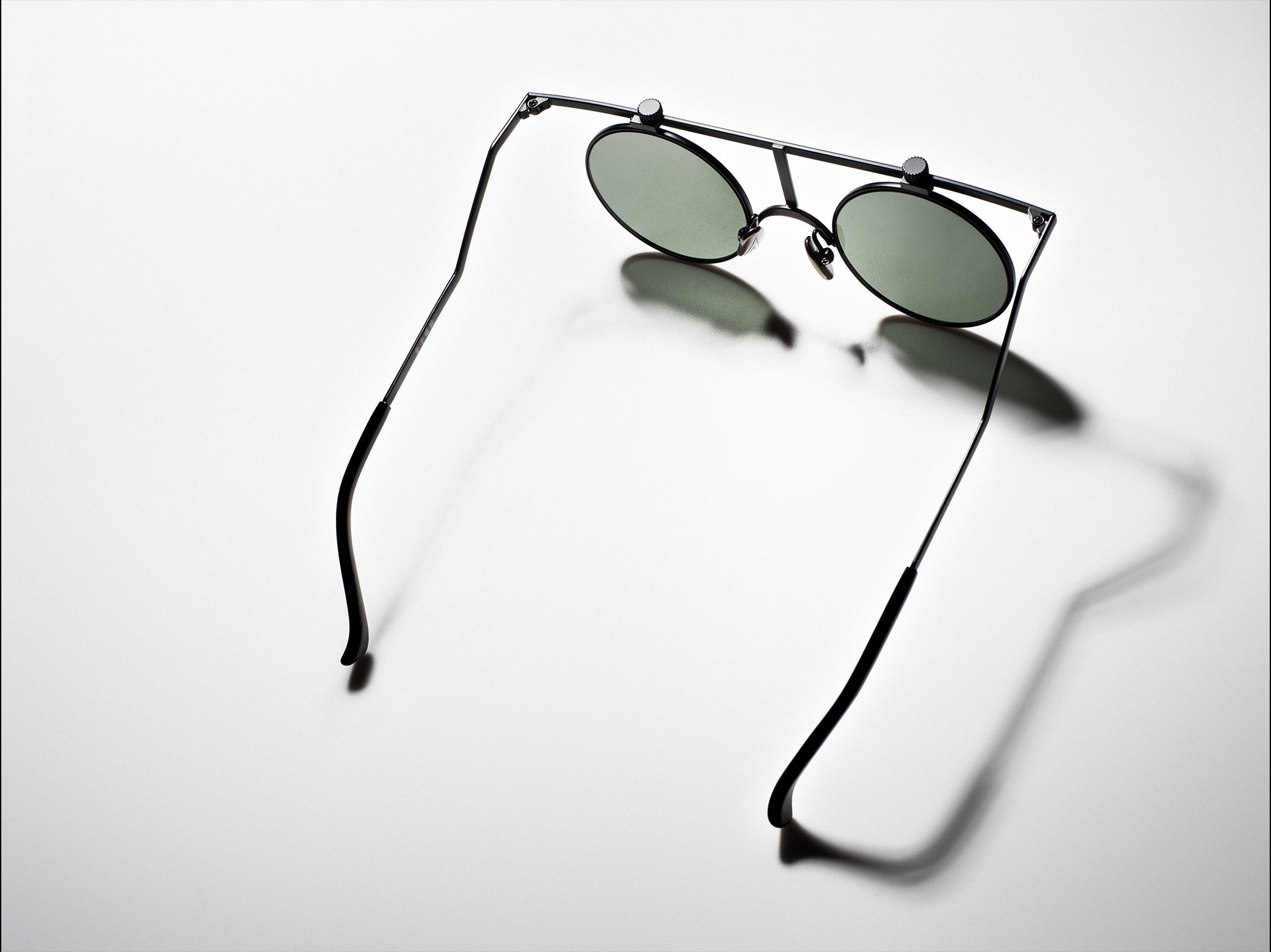 ISSEY MIYAKE EYES ITEM SERIES IM-101 – ISSEY MIYAKE ONLINE STORE