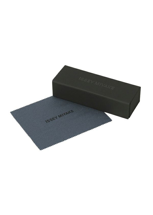 IM-101 – ISSEY MIYAKE ONLINE STORE
