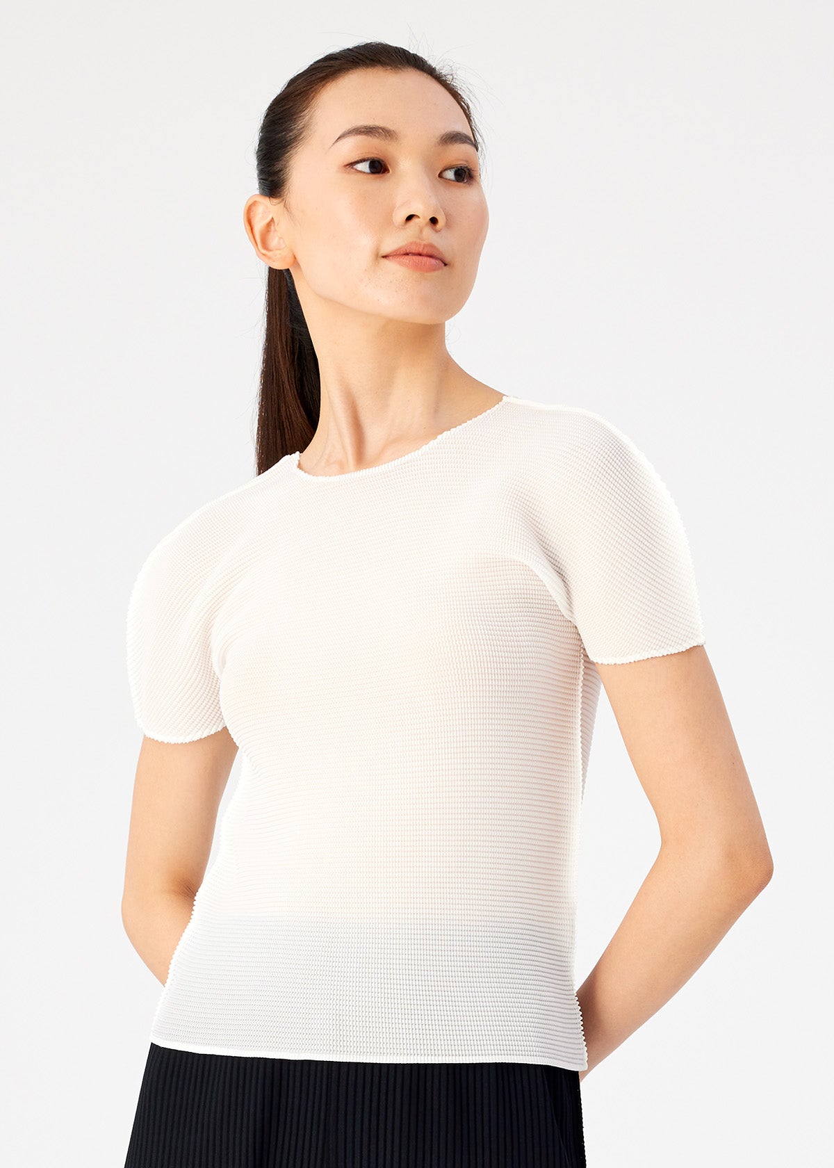 TOPS – ISSEY MIYAKE ONLINE STORE