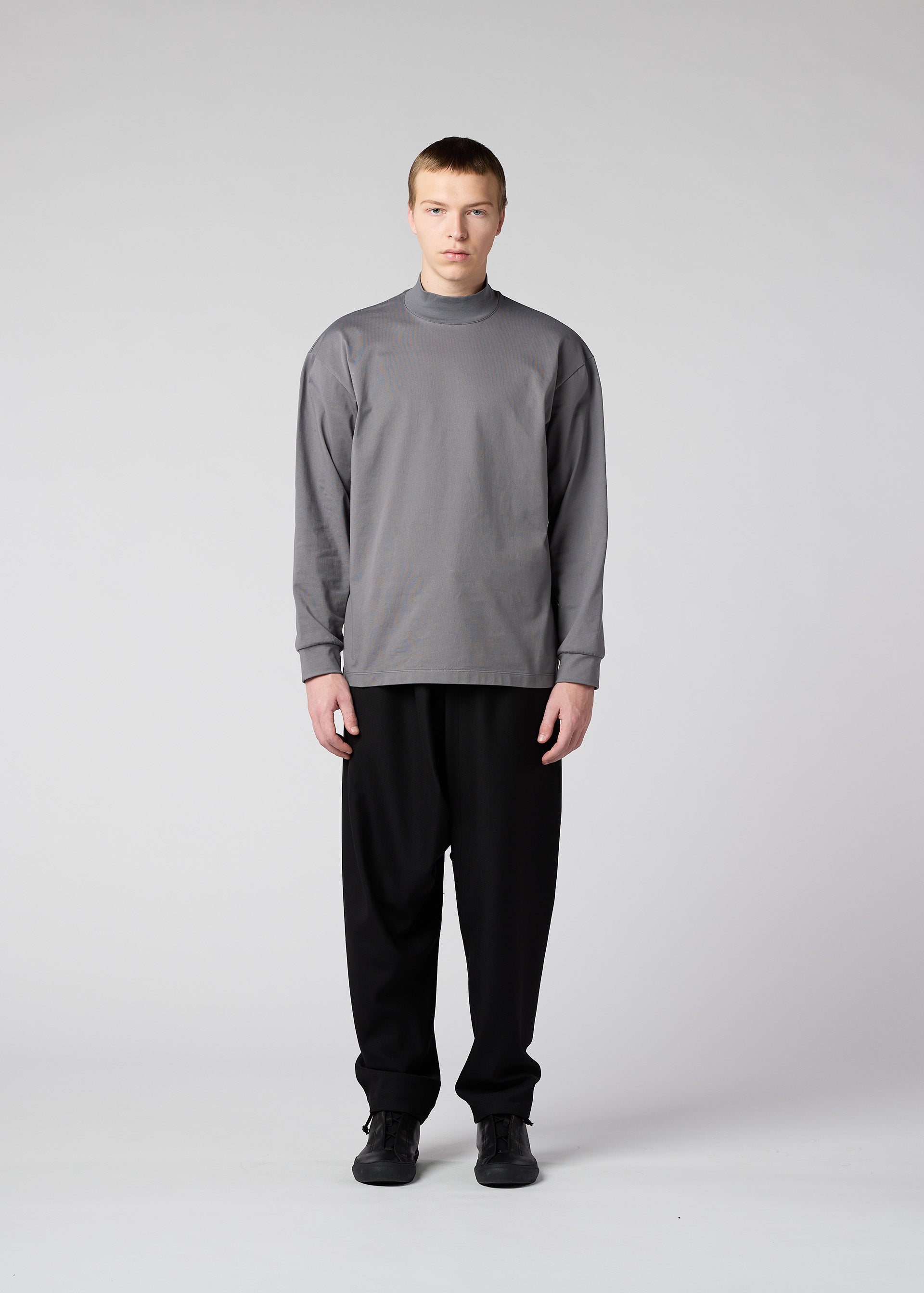 MEN / TOPS – ISSEY MIYAKE ONLINE STORE