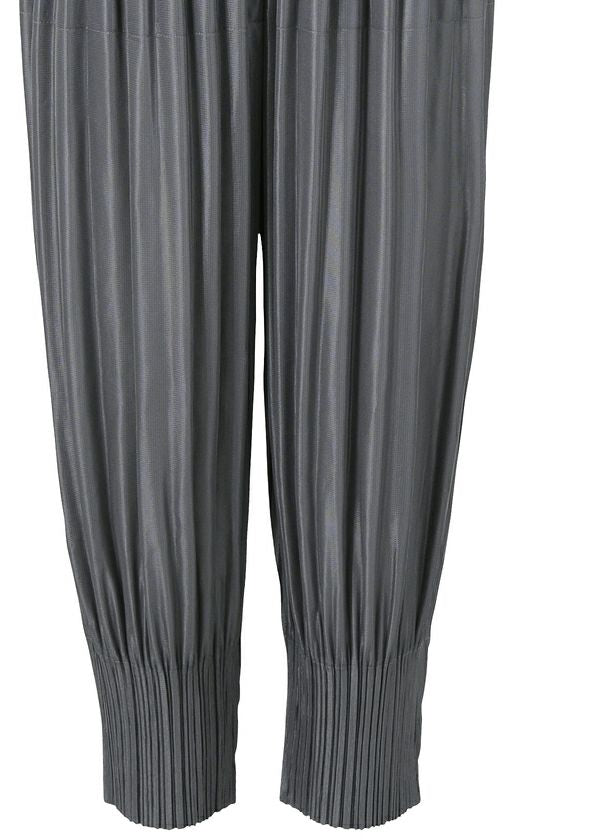 FLUFFY BASICS – ISSEY MIYAKE ONLINE STORE