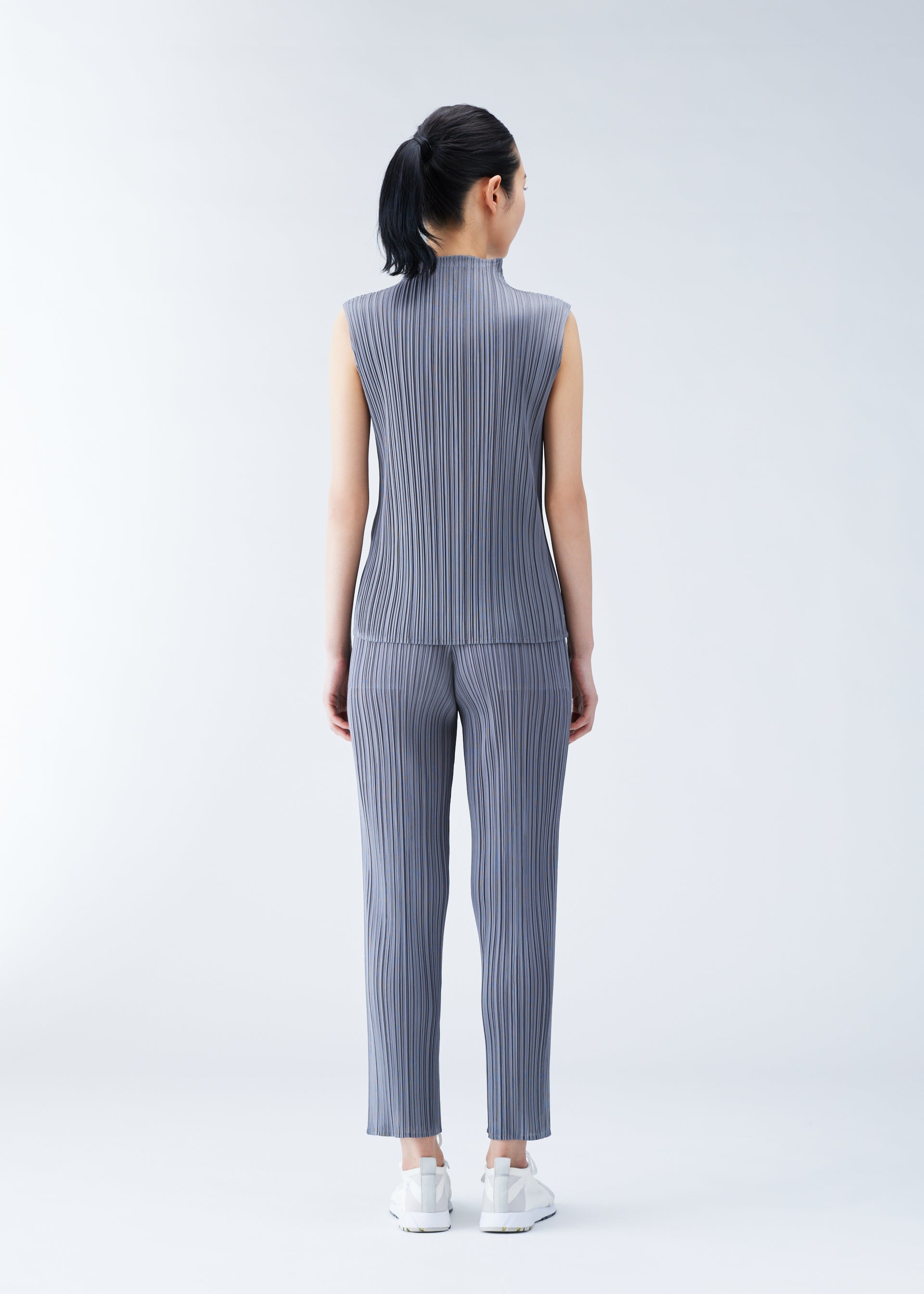 BASICS – ISSEY MIYAKE ONLINE STORE