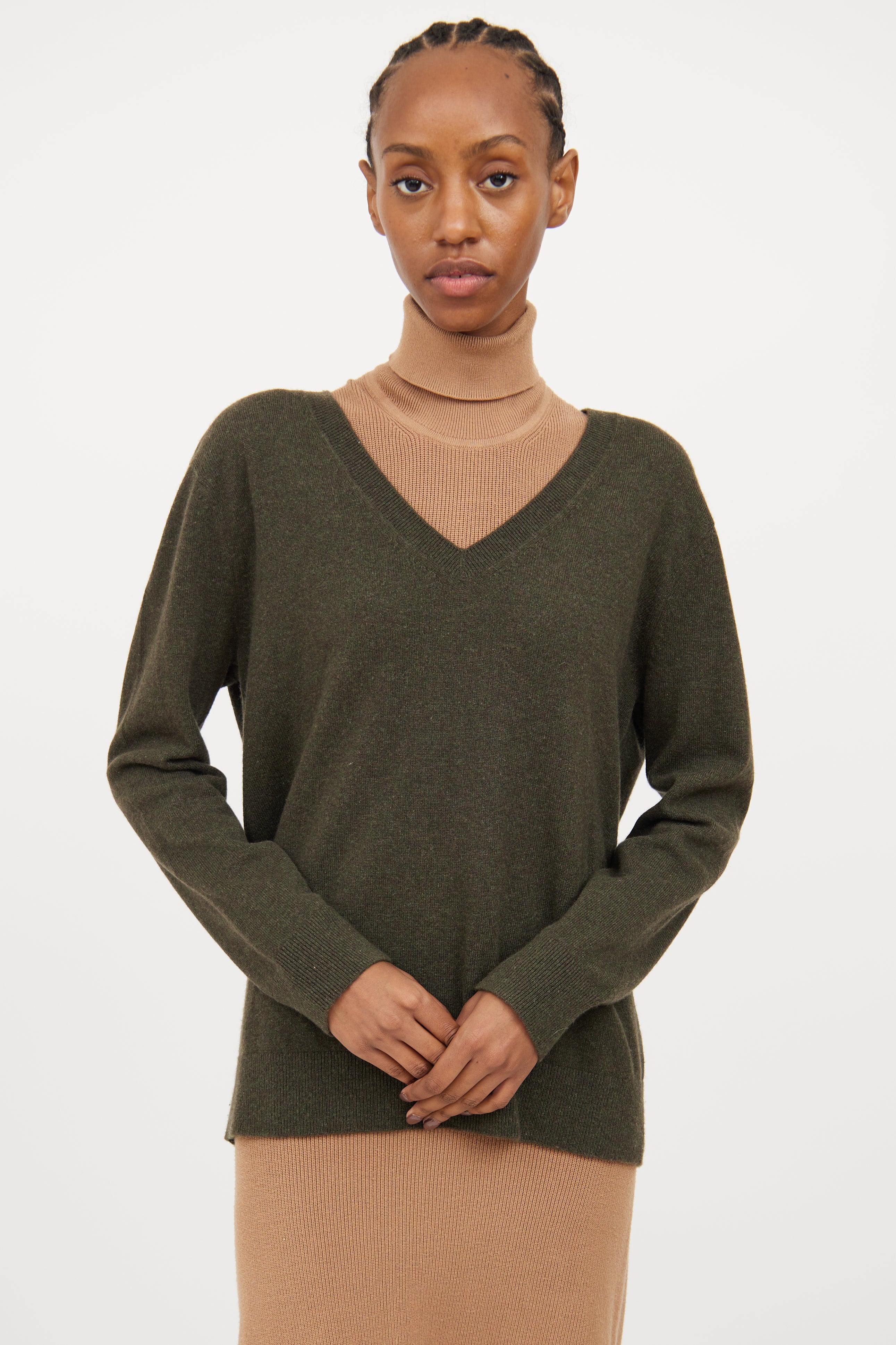 Vince // Green Cashmere V-Neck Sweater – VSP Consignment