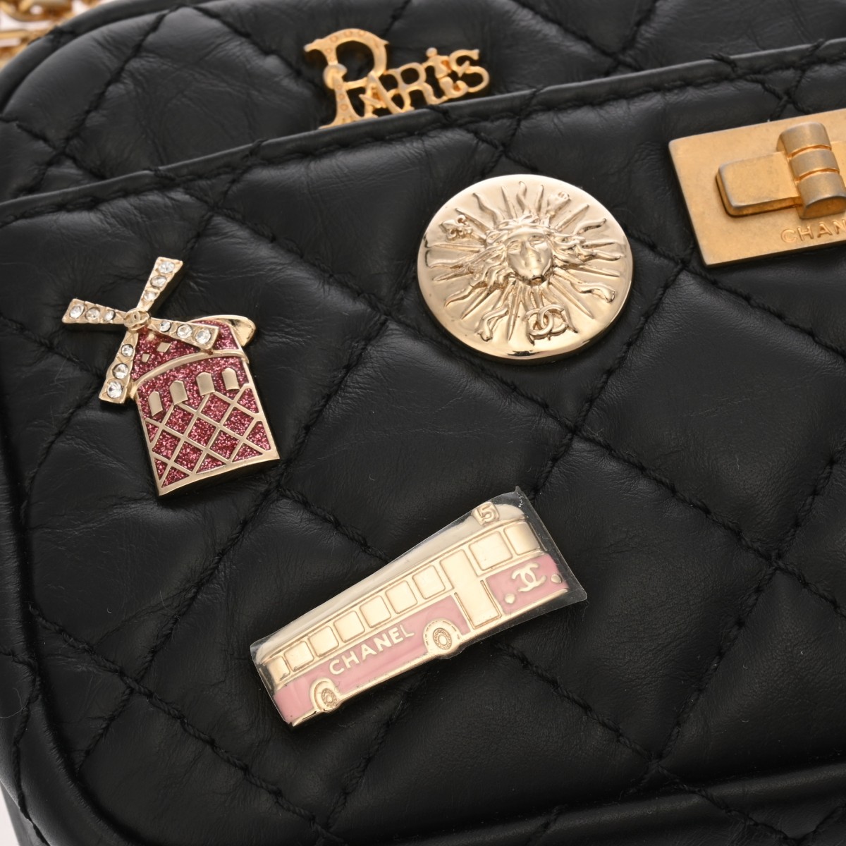 シャネル 2.55 マトラッセ チェーンショルダー カメラバッグ アイコン