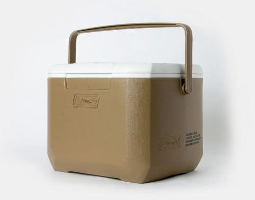 コールマンの定番ギアがコヨーテカラーに！ アーバン×ミリタリーなURBS