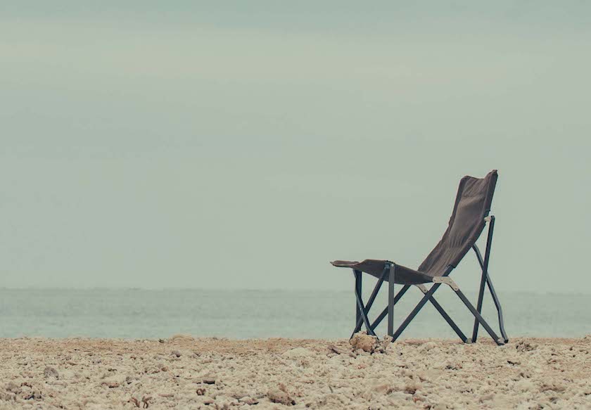 コールマンの名作チェアが、コティ別注でタフ＆スタイリッシュに復刻