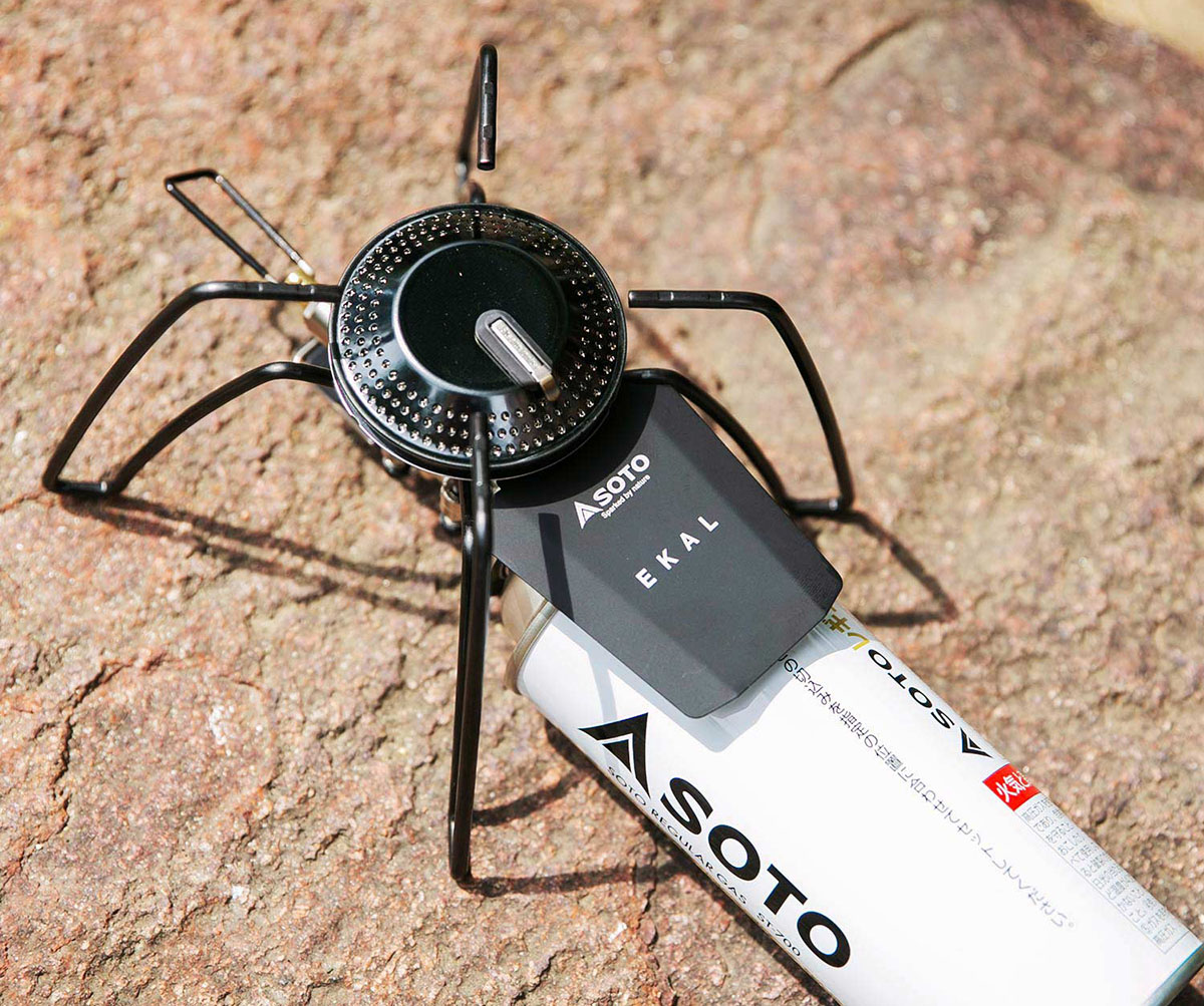 エカルの別注で、SOTOの大口径シングルバーナーがブラックカラーに