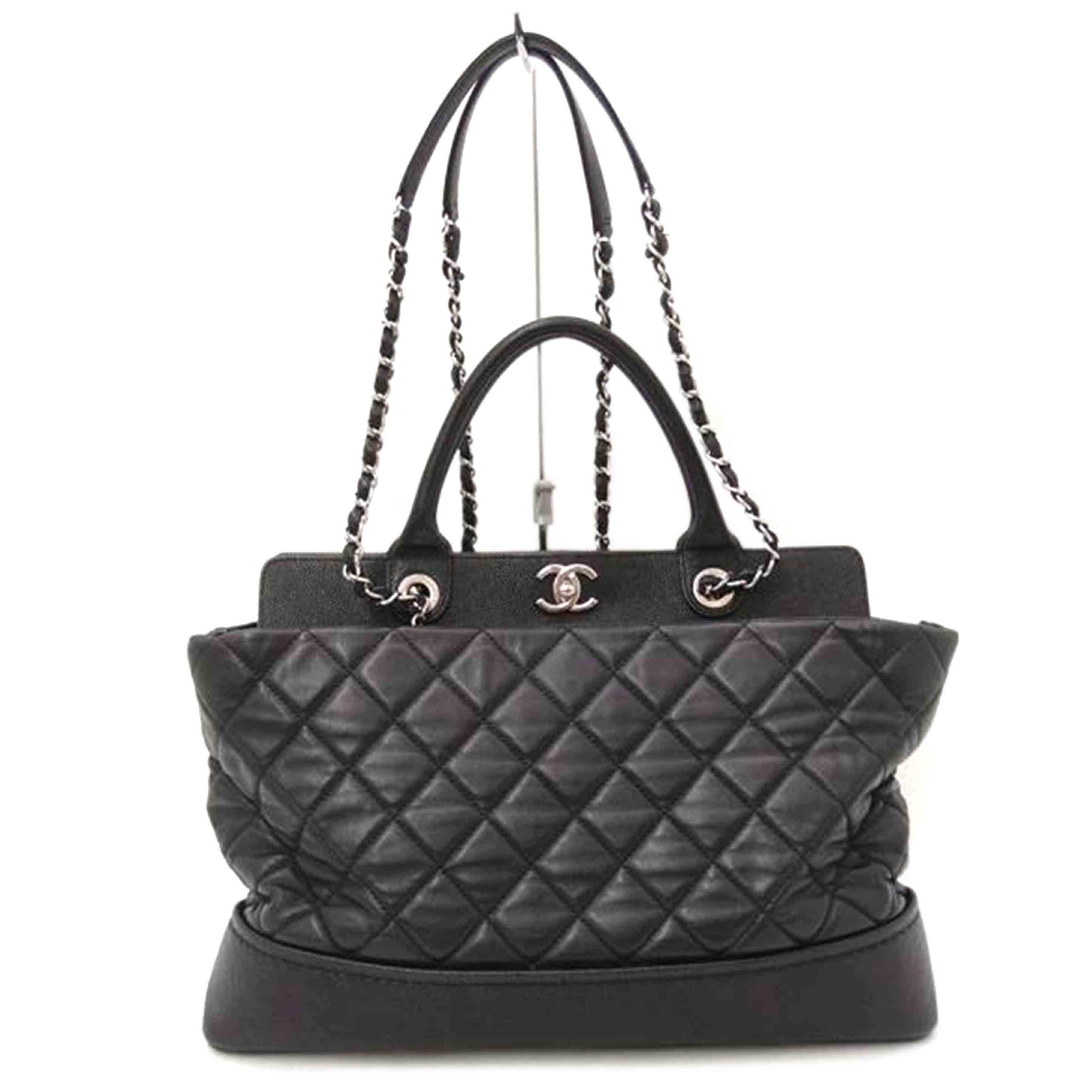 CHANEL ブラックレザー ケース AL2LXSPL CHANEL ブラックレザー ケース