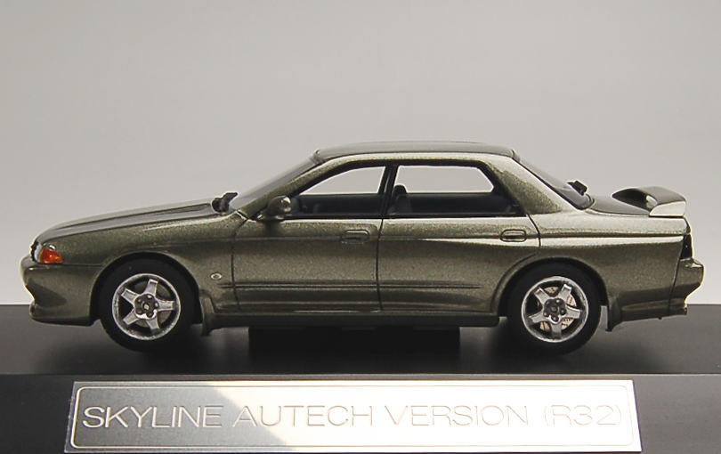 Nissan Skyline GT-R Autech Version 4-door sports sedan Type R32