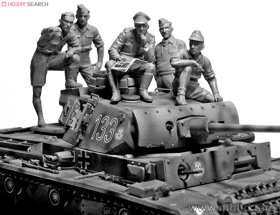 DAK アフリカ軍団ロンメル将軍&司令部将校・戦車上 (プラモデル