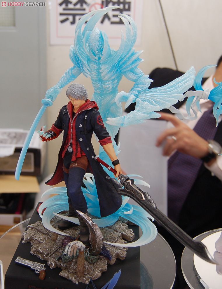 未開封】デビルメイクライ4 ネロ 初回特典付 イージーホビー 未開封