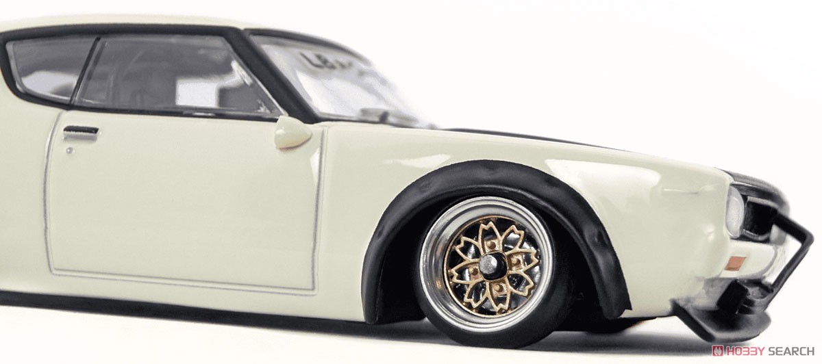 Nissan Skyline Kenmeri Liberty Walk (C110) White (Diecast Car