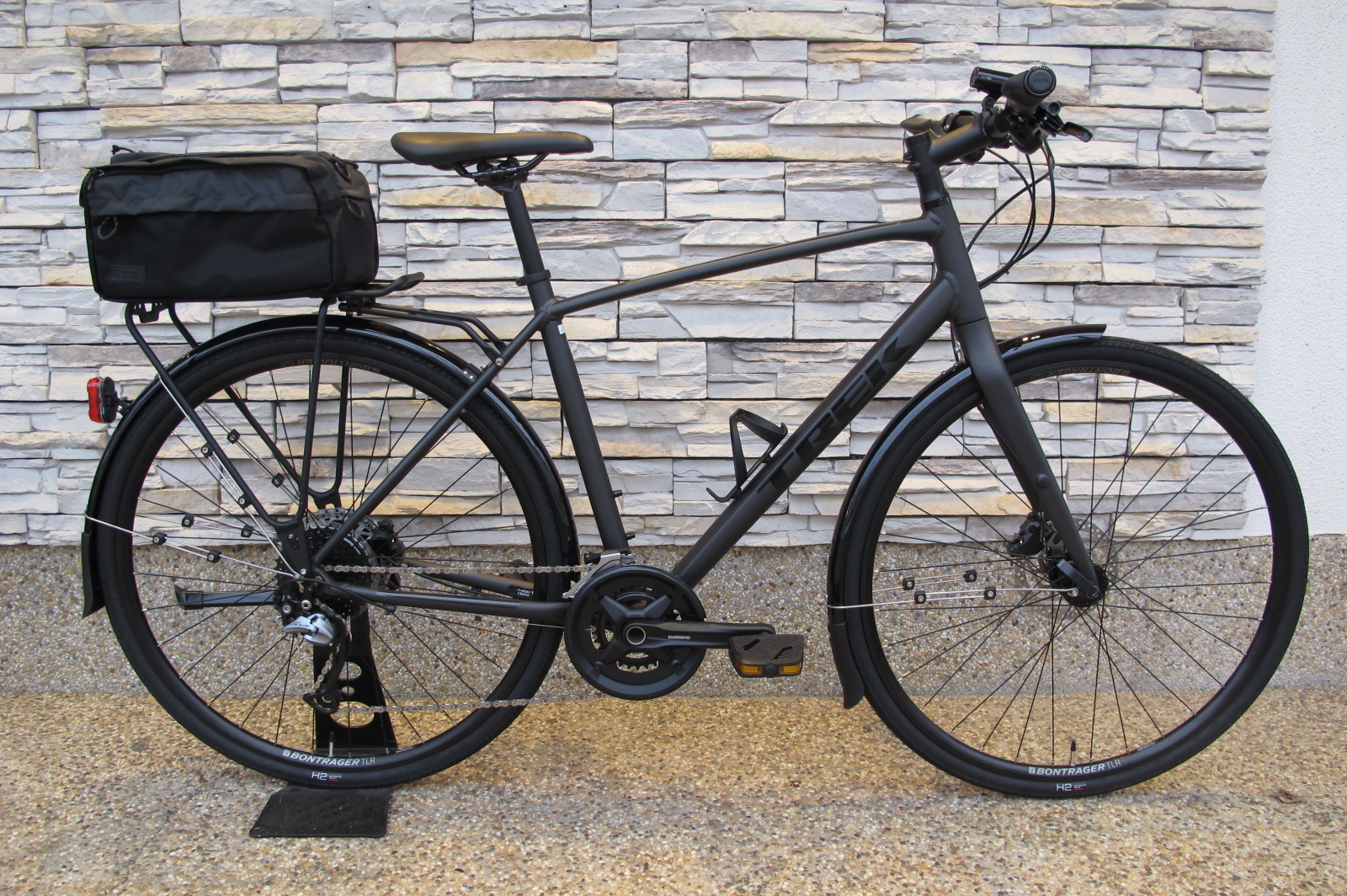 クロスバイクTREC fx3 ブラック 700C アルミフレーム Lサイズ