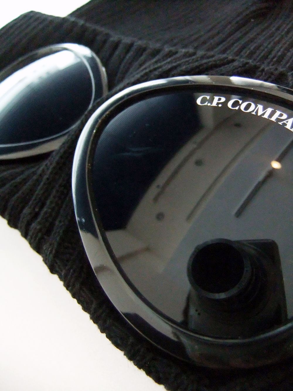 C.P. COMPANY - COTTON GOGGLE BEANIE (ブラック) ゴーグル ニット帽