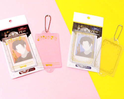 新商品】チェキを保護しながら持ち歩ける！？透明カバーと箔押しカバー