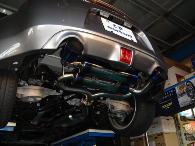 Z34にアミューズチタンマフラー装着 | オーナーズカーインデックス
