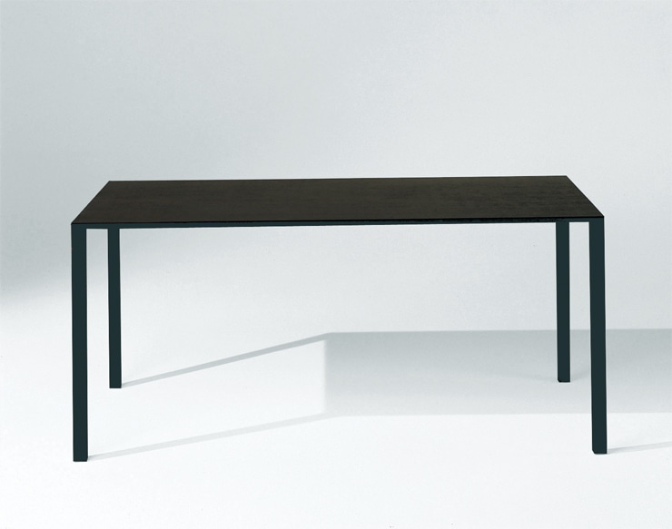 AIR FRAME 3004 VO(エアーフレーム3004 VOテーブル） IXC | カッシーナ