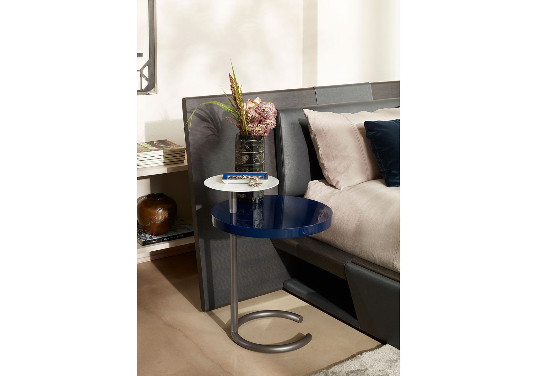 Cassina（カッシーナ）L42 ACUTE side tableアキュート サイドテーブル