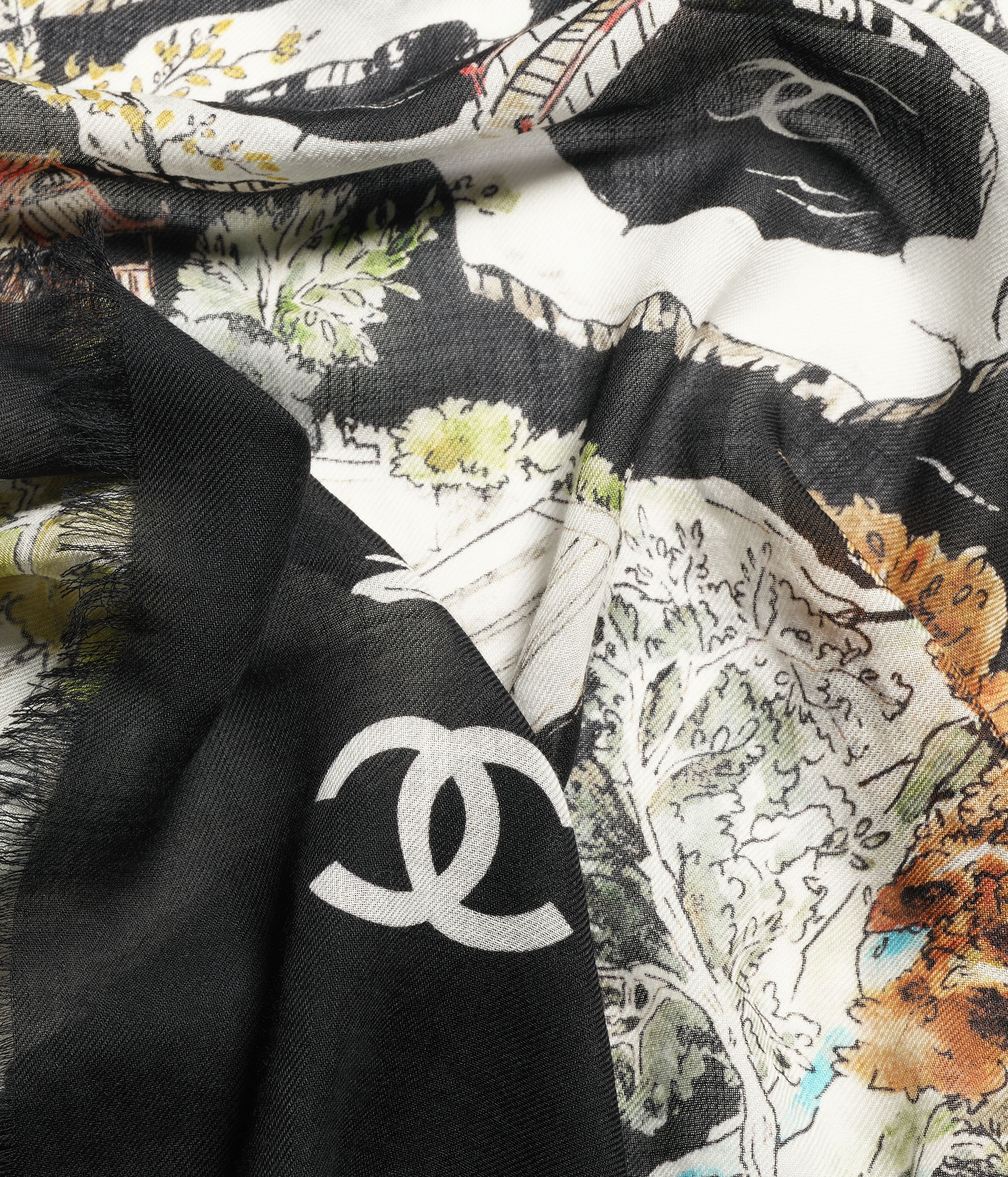 CHANEL ロゴ入りスカーフ シルバー・ブラック約95cm