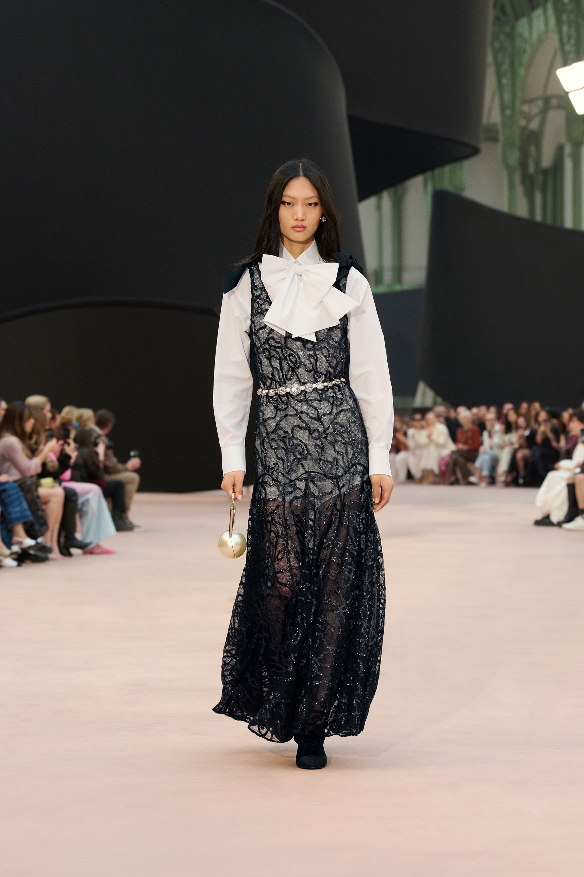 ロング ドレス - スパンコール エンブロイダリー レース、ブラック