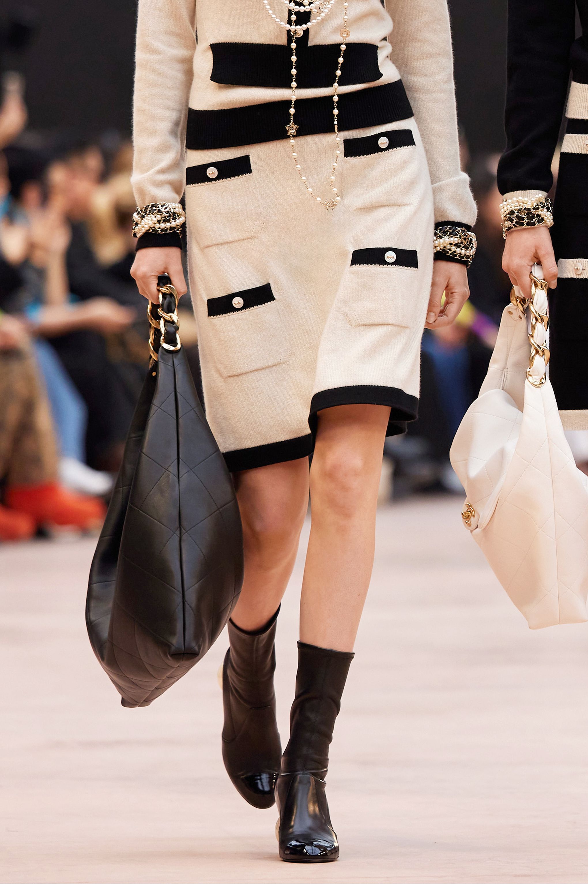 スカート - カシミヤ、ベージュ & ブラック — ファッション | CHANEL