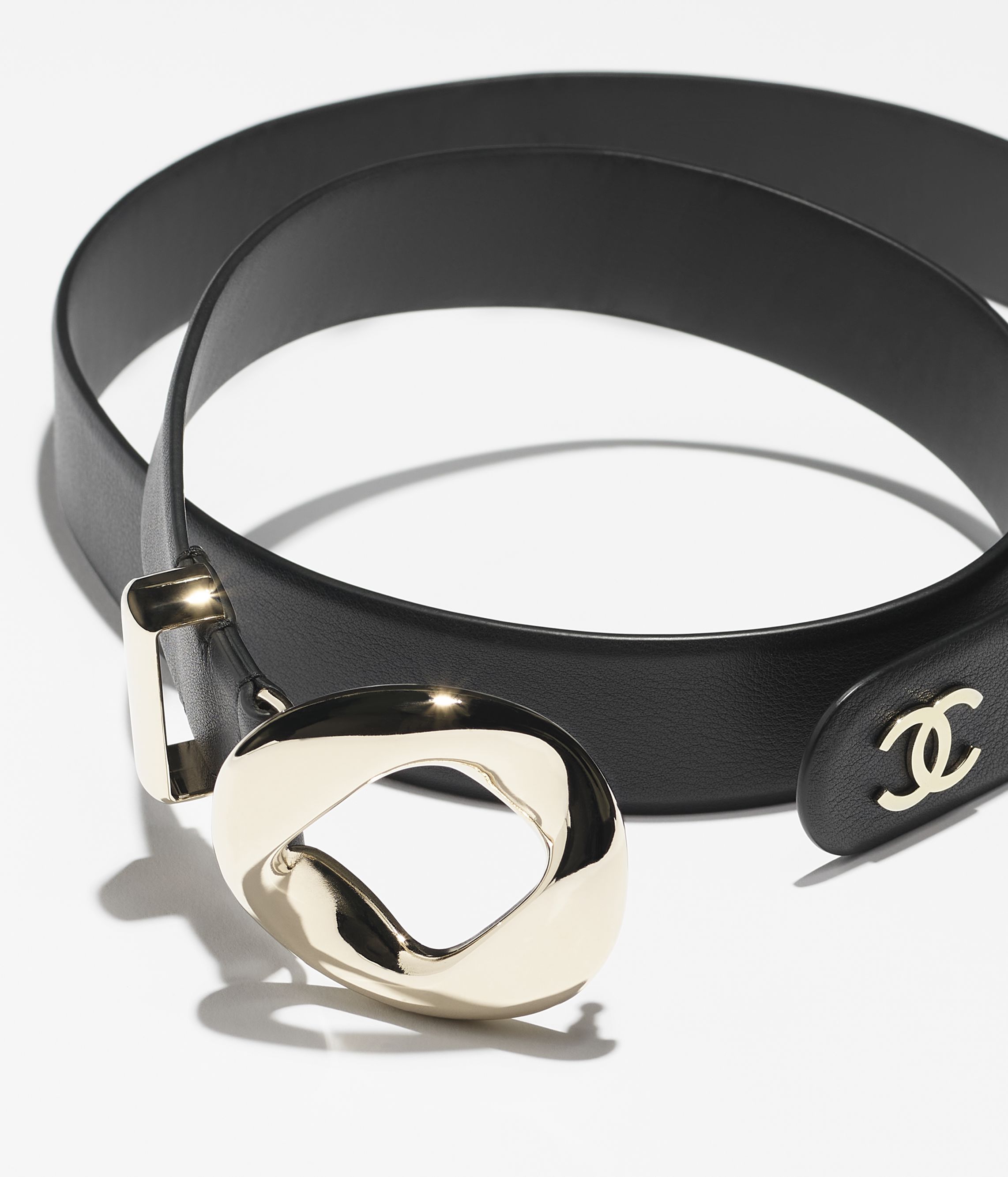 レザー ベルト - カーフスキン、ブラック & ゴールド — ファッション