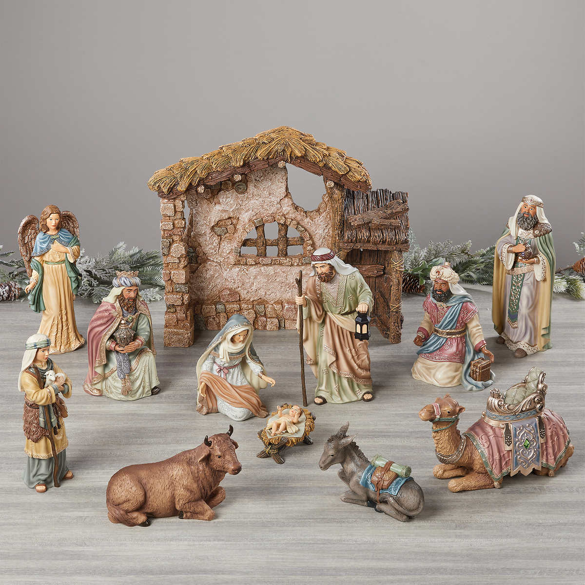 Kirkland Signature 13-Piece Hand-Painted Nativity Set – CHAP Aubaines