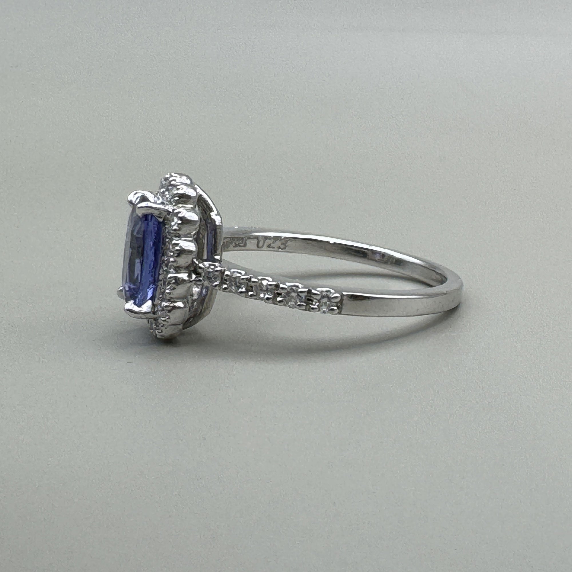 Pt950タンザナイトダイヤリング – 宝石修飾工房波多ゑ