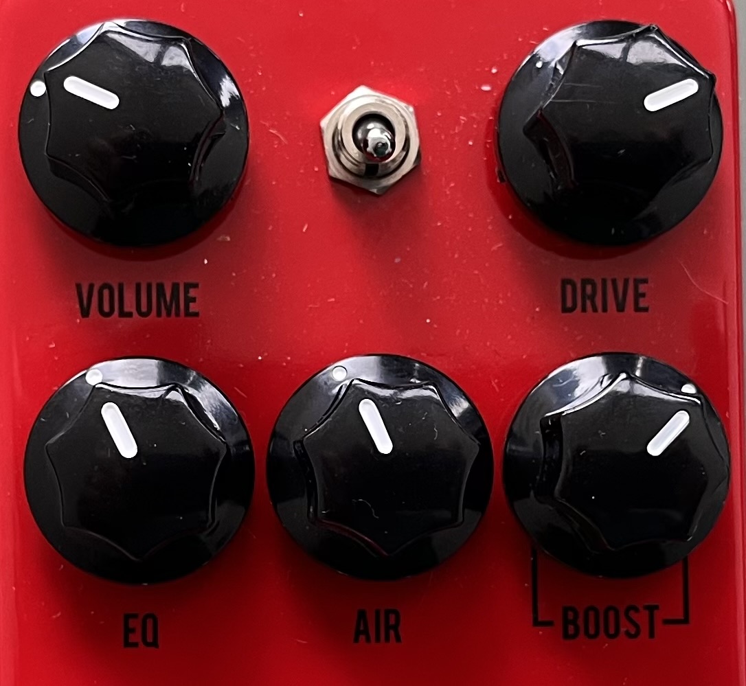 Test: JHS AT+, Distortion-Pedal für E-Gitarre - AMAZONA.de