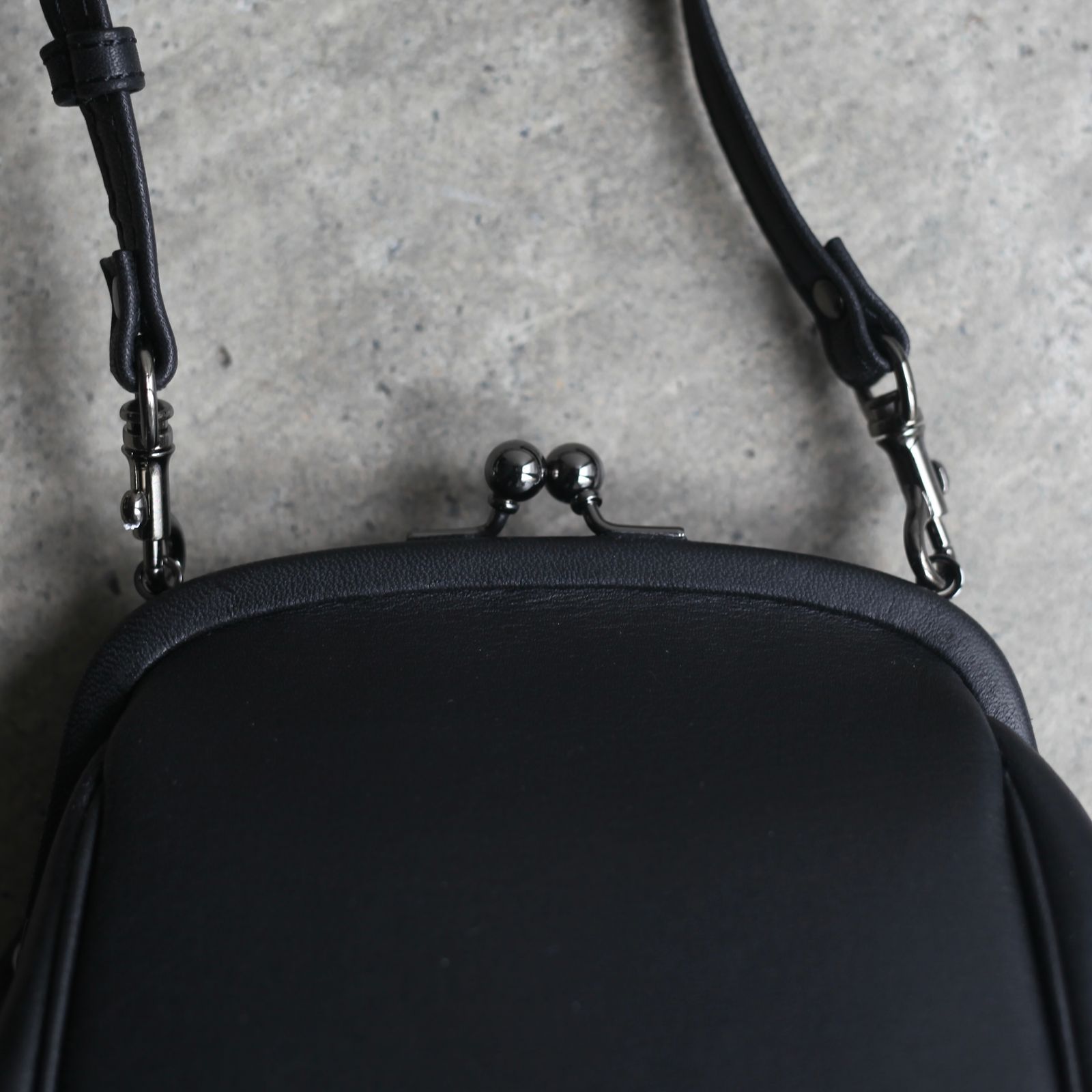 discord Yohji Yamamoto - 【残り一点】口金ポーチショルダー_M