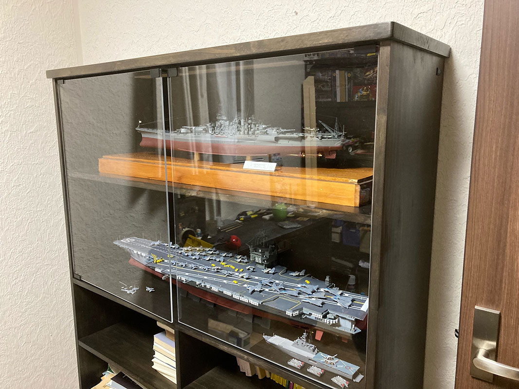 大型ディスプレイケースのアクリル扉｜ お客様活用事例 40217126