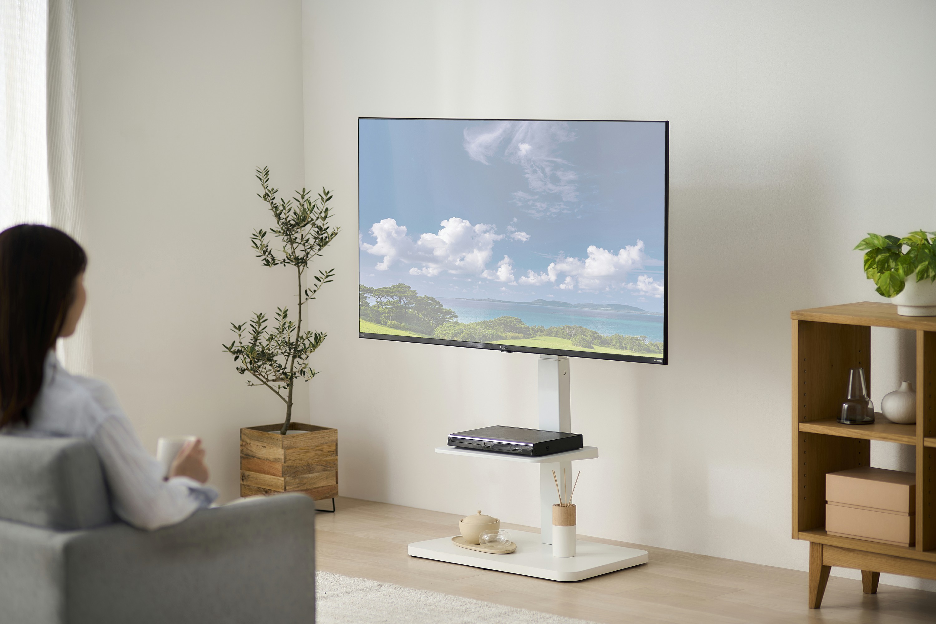 アイリスオーヤマ スタンドテレビ台 ホワイト UTS-640R-W | 【公式