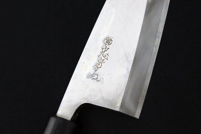 丸寅 出刃包丁 四寸半 (実寸：刃渡り141mm) 霞 PC口輪 朴栗型柄 箱付