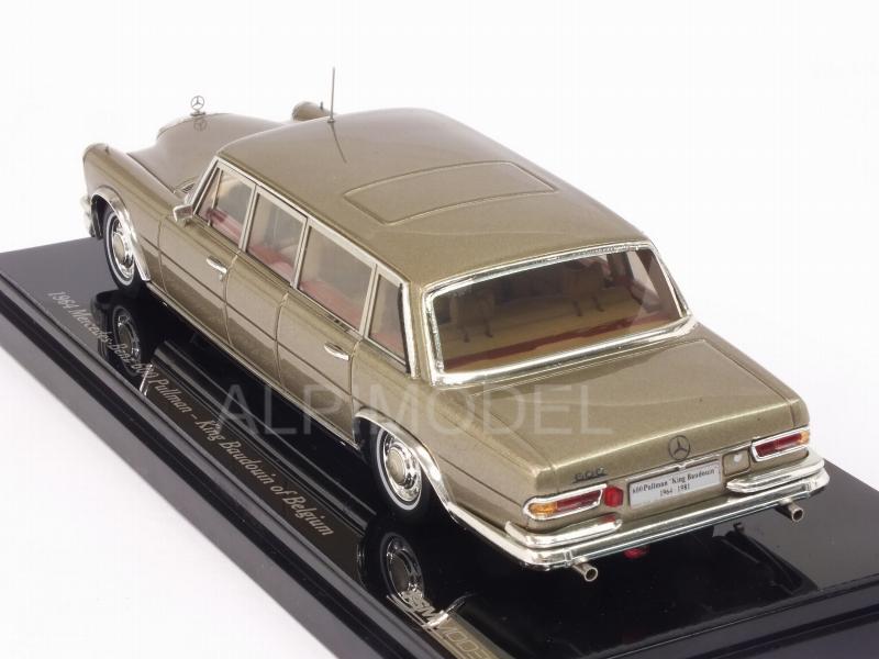 TRUE-SCALE-MINIATURES TSM164352 Mercedes 600 Pullman 1964 King