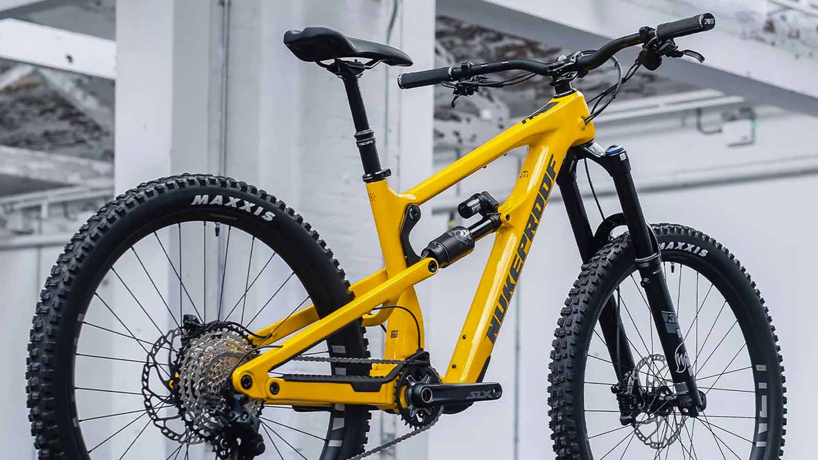 Nukeproof Mega Carbon 290