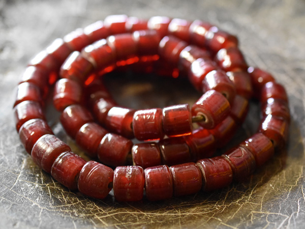 ホワイトハーツ一連 カテゴリ商品一覧｜アンティークビーズ、とんぼ玉