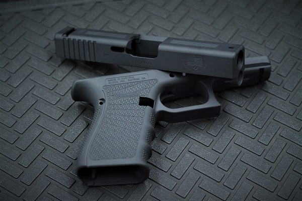 BCSWカスタム 東京マルイ G19 GEN4用 WILSON COMBAT PAUL HOWEタイプ