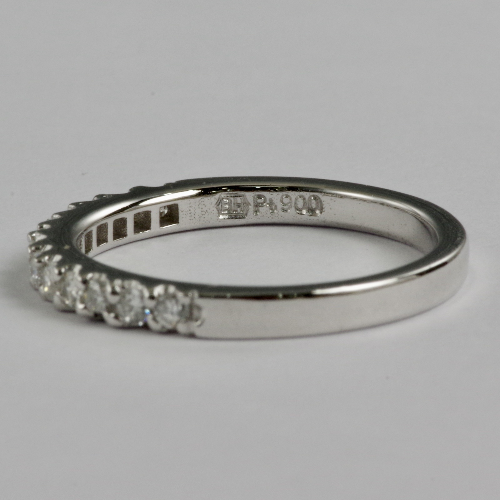 Pt900ハーフエタニティリング - ベル宝飾オンラインショップ