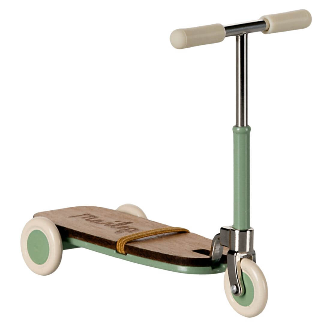 maileg-mouse-scooter-