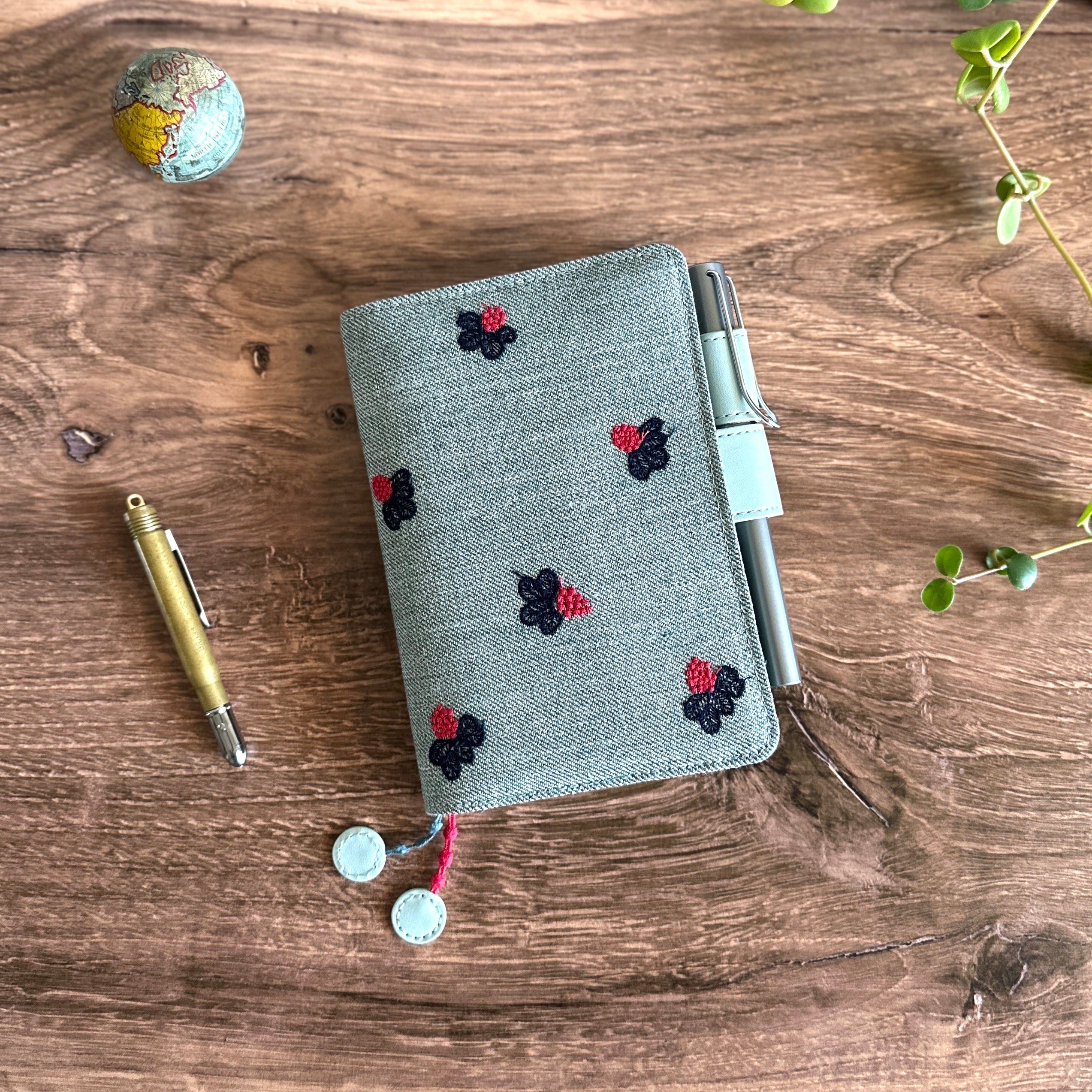 Hobonichi Cover] mina perhonen light berry (A6) – Baum-kuchen