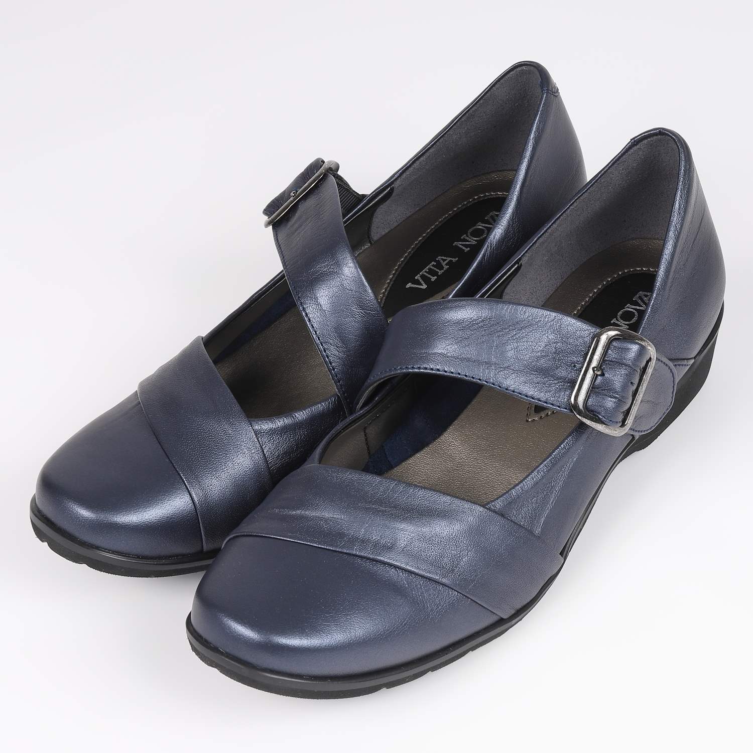 VITA NOVA（ヴィタノヴァ）軽量カジュアルシューズ ブラック｜BARCLAY