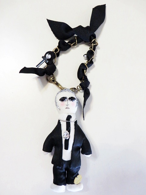 DEMODEE デモデ チャーム JYAKSYO KARL カール 商品詳細｜愛知県長久手