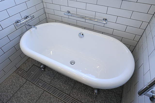 販売終了 フリースタンディングバスタブ B25508W-B+P9905C