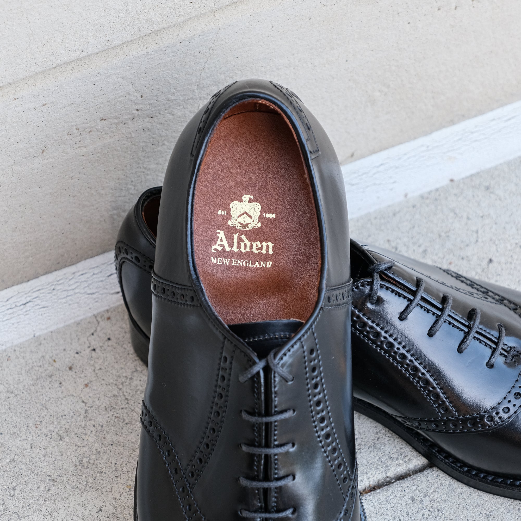 Alden Traditional Saddle Oxford – BROGUE