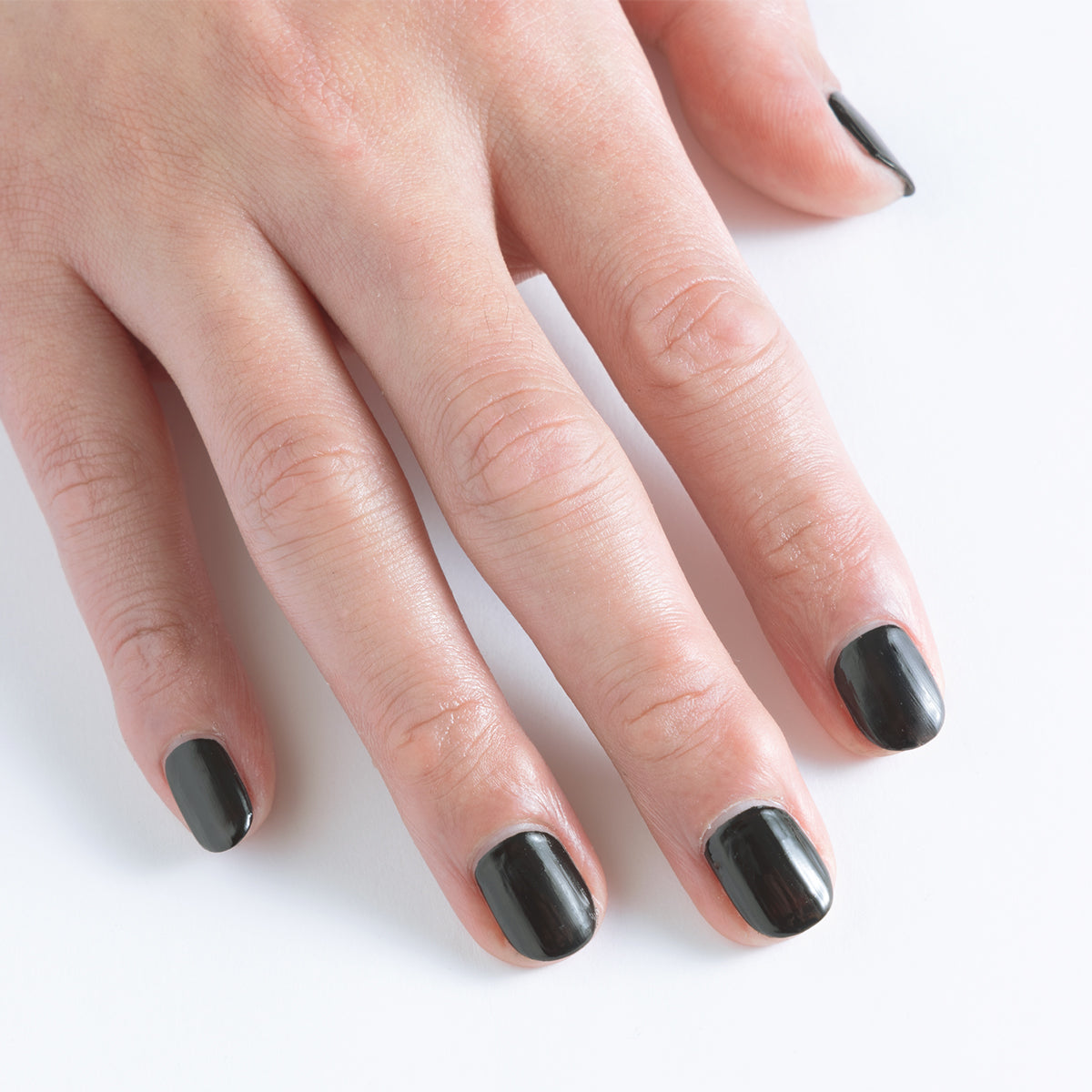 MEN】胡粉ネイル 漆⿊（しっこく） – 京都の老舗／日本画用絵具・胡粉